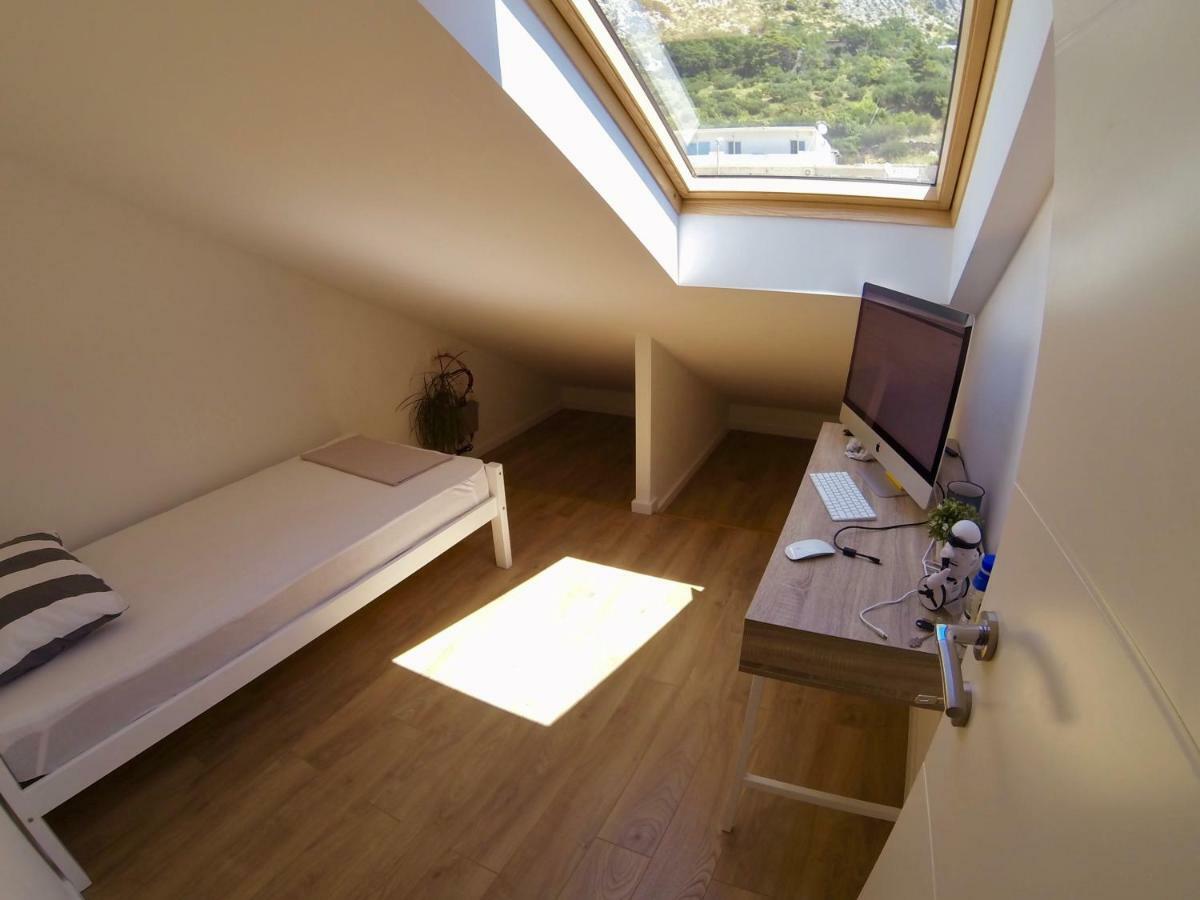 Geek Apartment Omiš Esterno foto